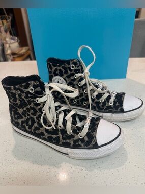 Converse Chuck Taylor All Star Leopard Love High-Top Sneaker Sz 2 Big Kids